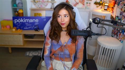 poki mane nip slip|Pokimane receives warning from Twitch for accidental。